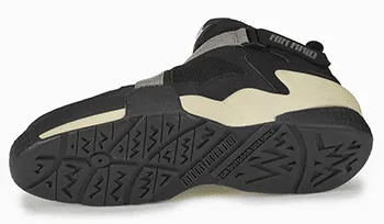 nike air raid traction